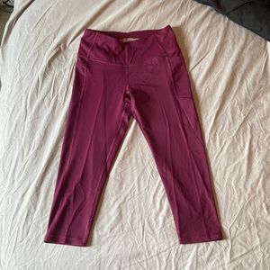 Victoria’s Sport Cropped Leggings